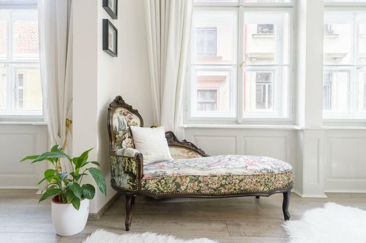 Stylish, Light-Filled Home In The Historic Center Praga Exterior foto